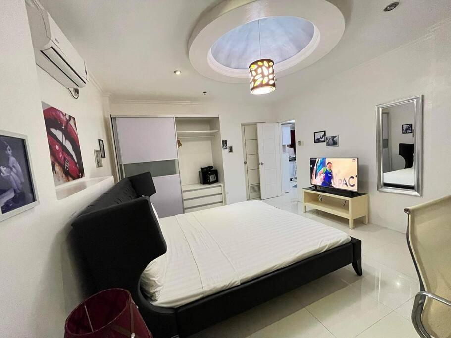 Kandi Big 1 Bedroom King Bed, Free Housekeeping, Wi-Fi Angeles Ngoại thất bức ảnh
