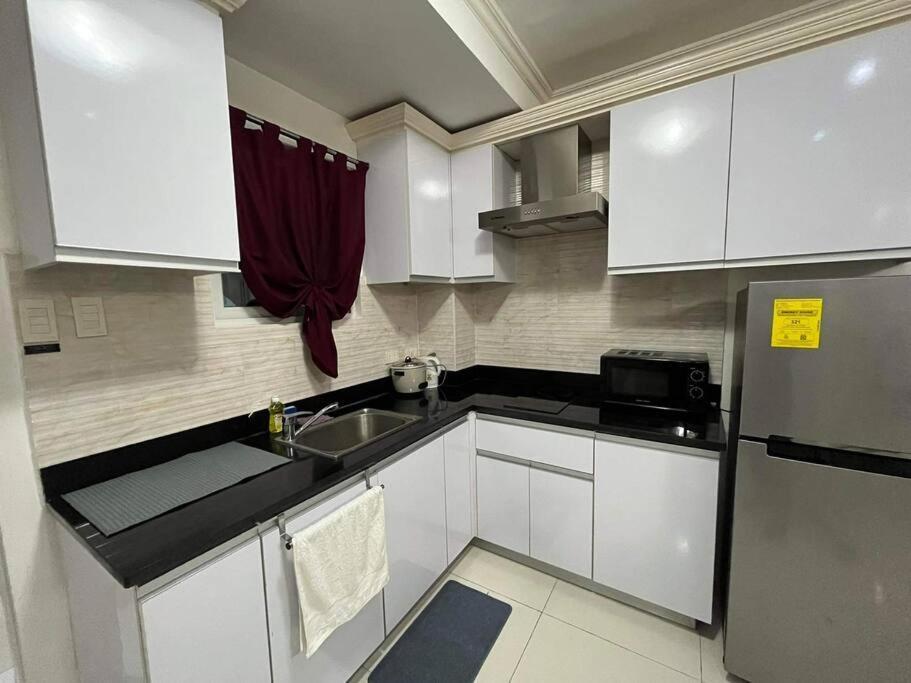 Kandi Big 1 Bedroom King Bed, Free Housekeeping, Wi-Fi Angeles Ngoại thất bức ảnh